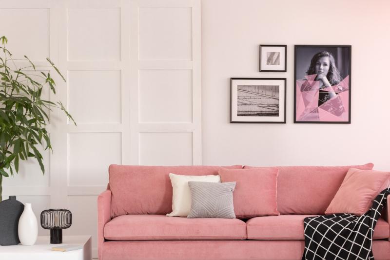 Алюминиевые багетные рамы в интерьере Алюминиевые багетные рамы в интерьере