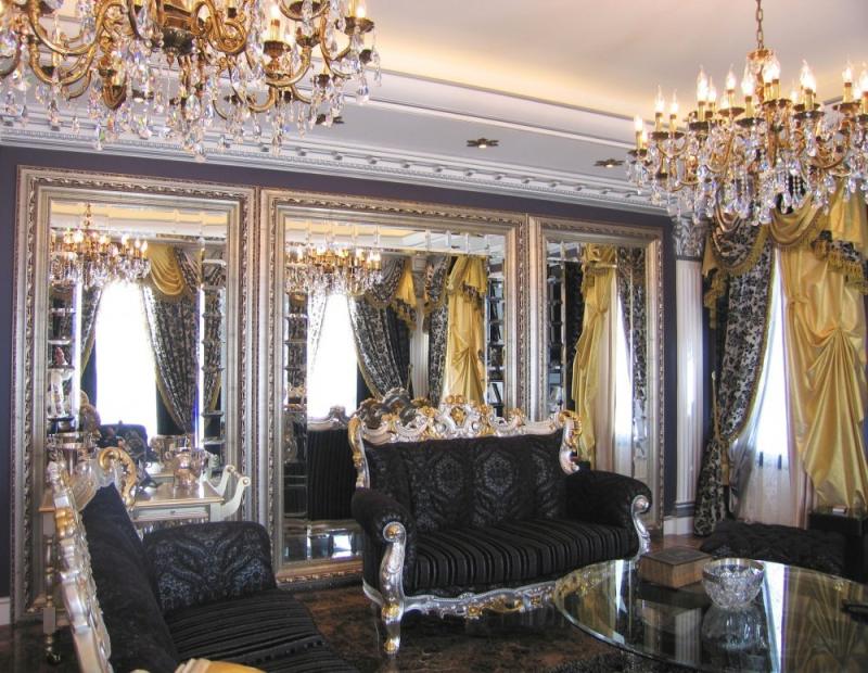 Зеркала в багетных рамах